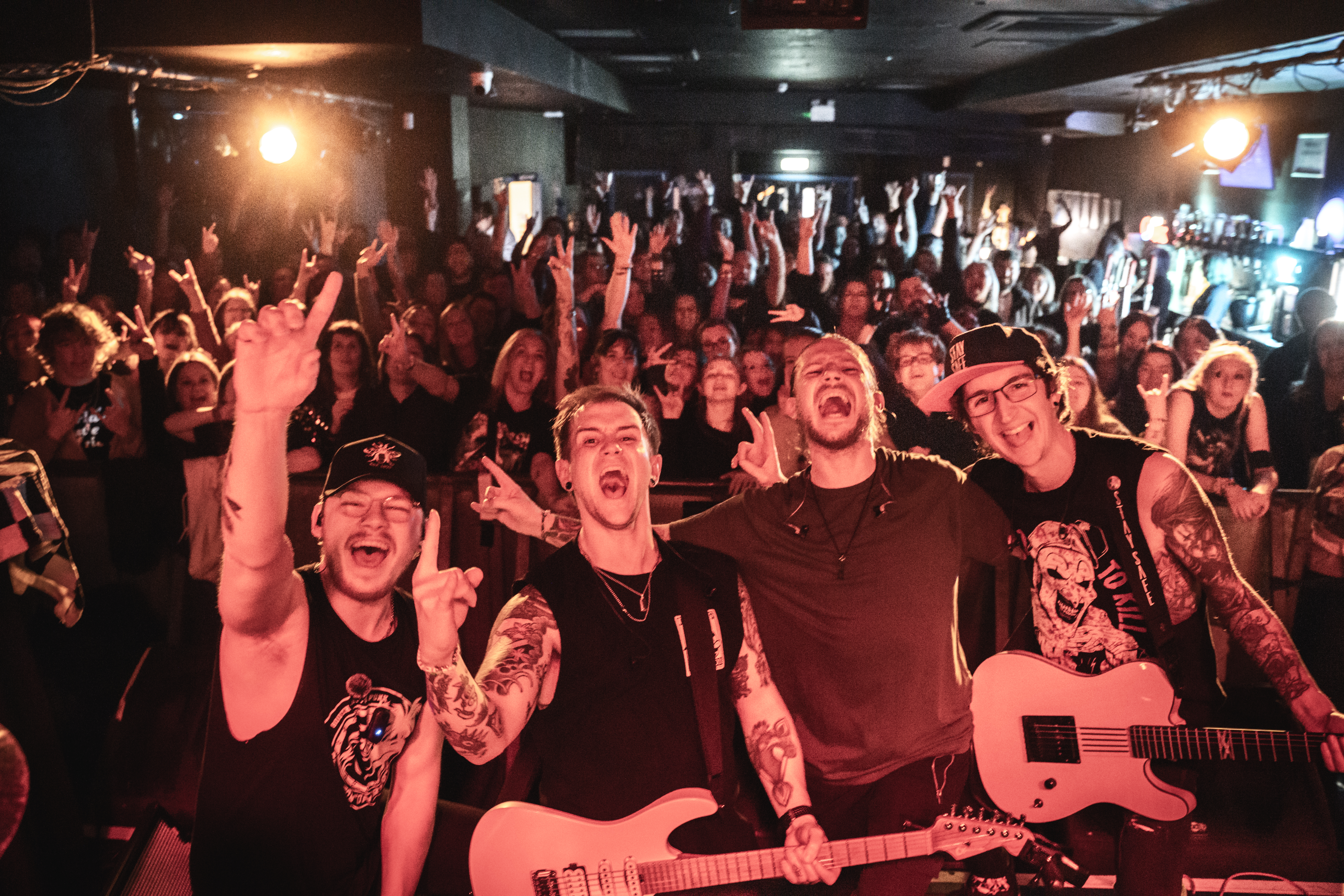 Stay Safe Live with Crowd